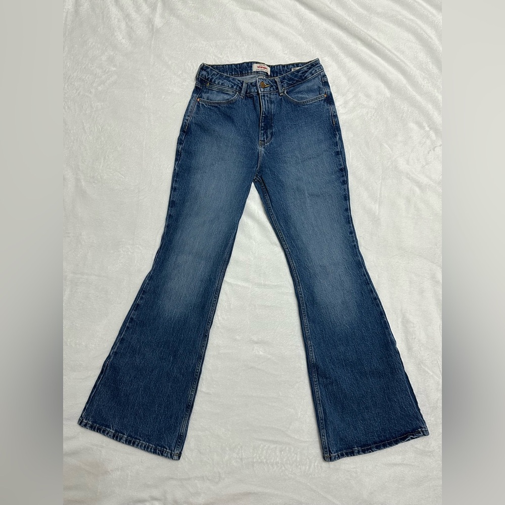 Wrangler High Waisted Fierce Flare